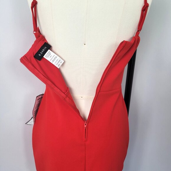 B. Darlin Red Scalloped Bodycon Dress NWT Size 7/8 - Picture 10 of 10